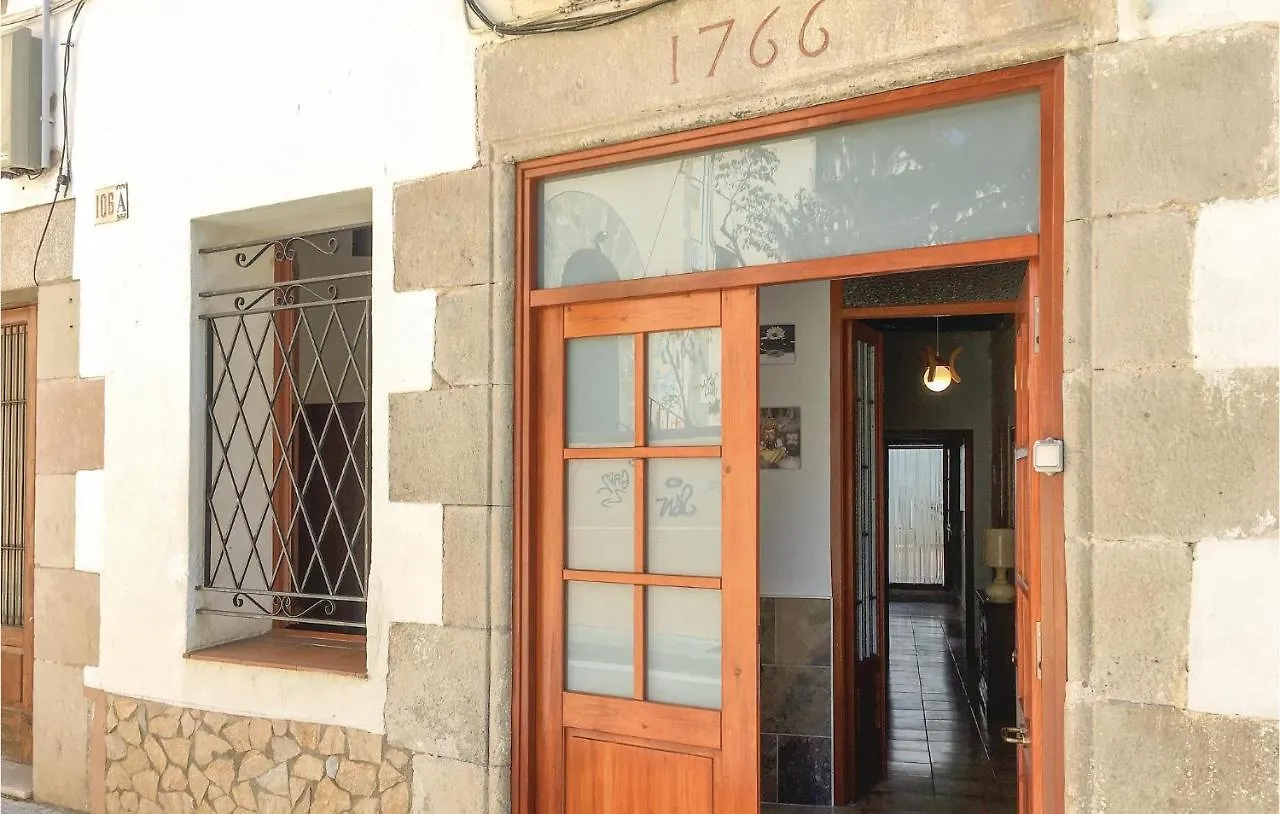 3 Bedroom Beautiful Apartment In Pineda De Mar 0*,